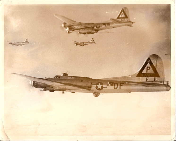 Aircraft at top, center is 42-102518 JD*K, DAMN YANKEE. 20547_43-38678_2396x1908.jpg