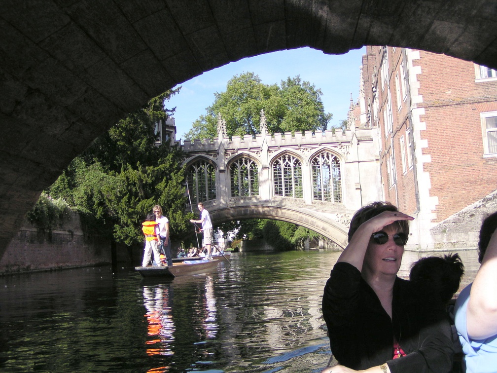 You can rent the boats and punt yourself, as did the couple on the left and they collided with us.JPG