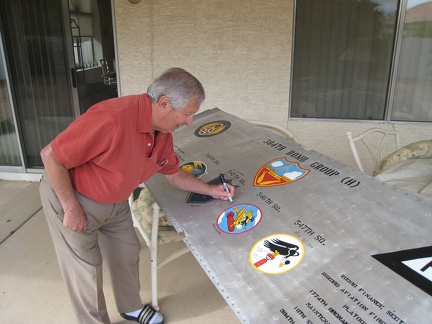 Len Estrin, 22 Oct 2010, 384thBG B17 Wing Panel