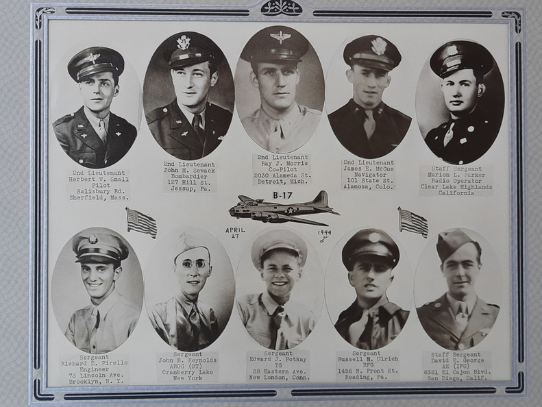 Crew of 42-97136 (1).jpg